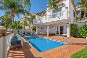 4 bedrooms house at Almunecar 400 m away from the beach with sea view private pool and furnished terrace, Almunecar